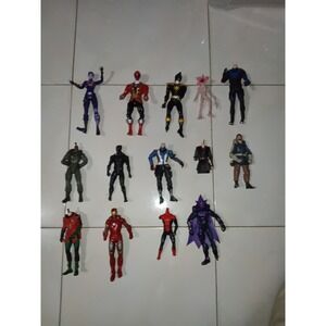 Mixed Universe Action Figure Fodder Customizer Lot 5"-7" Scale 14 Figure Lot